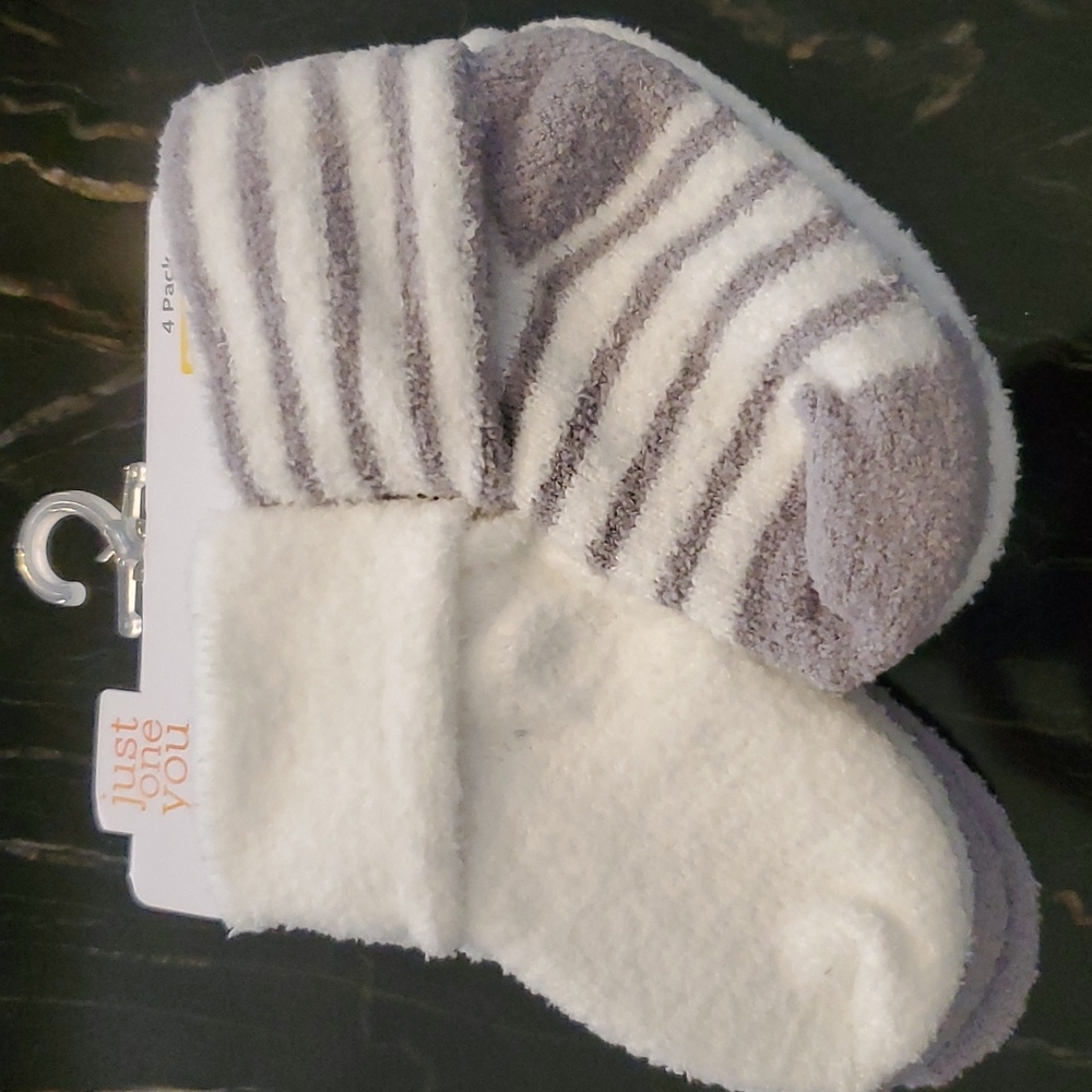 Carters 3-12 month socks